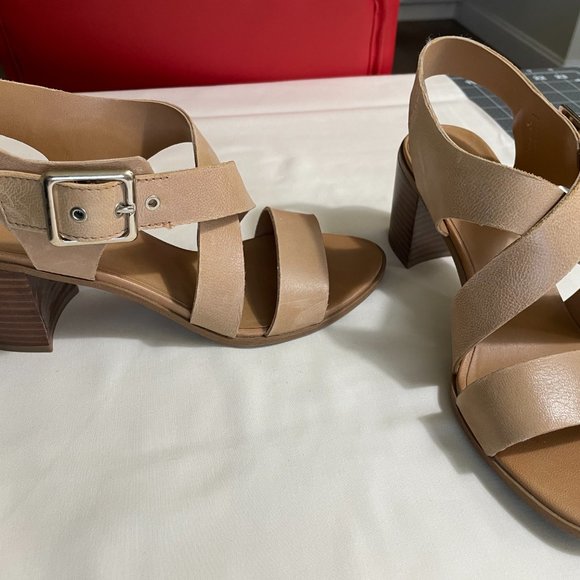 Franco Sarto Strappy leather heels - Picture 3 of 9